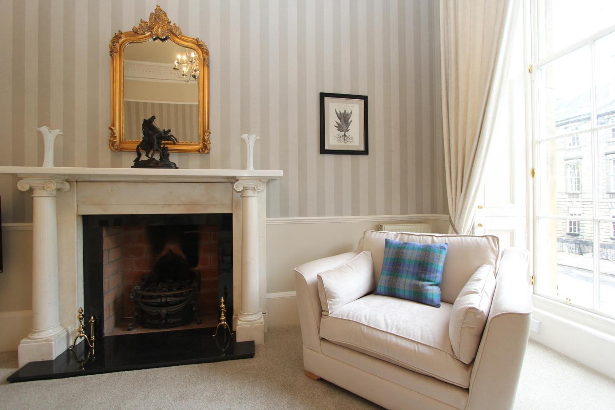 Escape To Edinburgh @ Albyn Place Εξωτερικό φωτογραφία